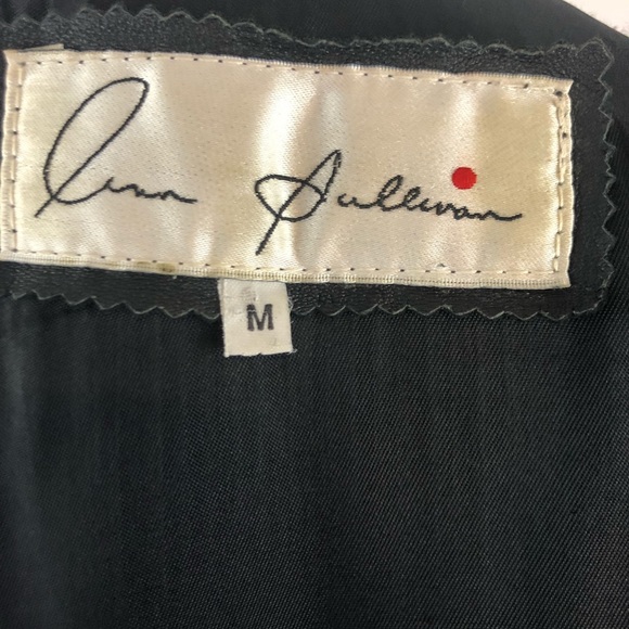 Vintage Black and Red Leather Jacket - Picture 5 of 8